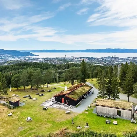 Easy To Came To Spektrum Short Distance To The Town And The Forest